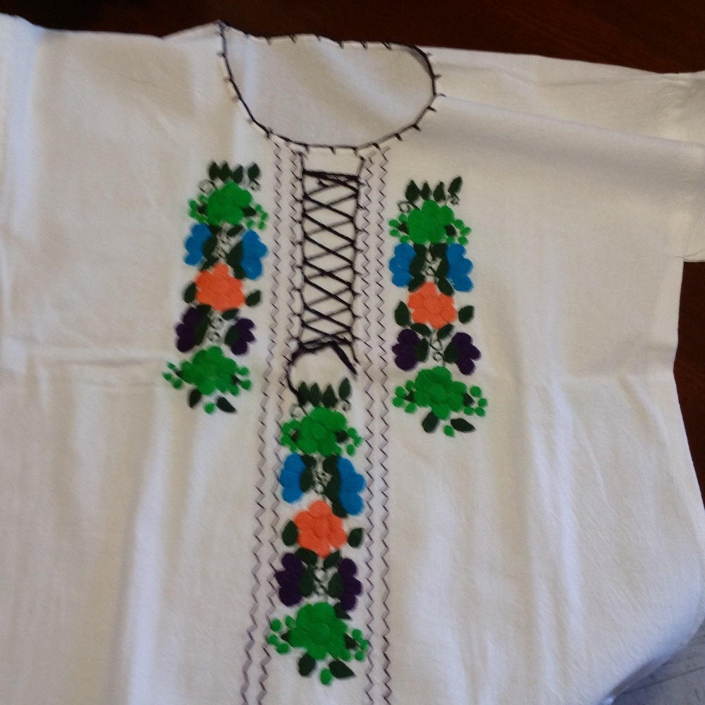 Handmade Shirt NWOT 🌴🍹🌺👨‍👩‍👧‍👧  🌶🌮